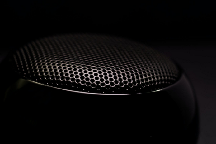 Wireless Speakers: Saving Space and Making Music in Your Home