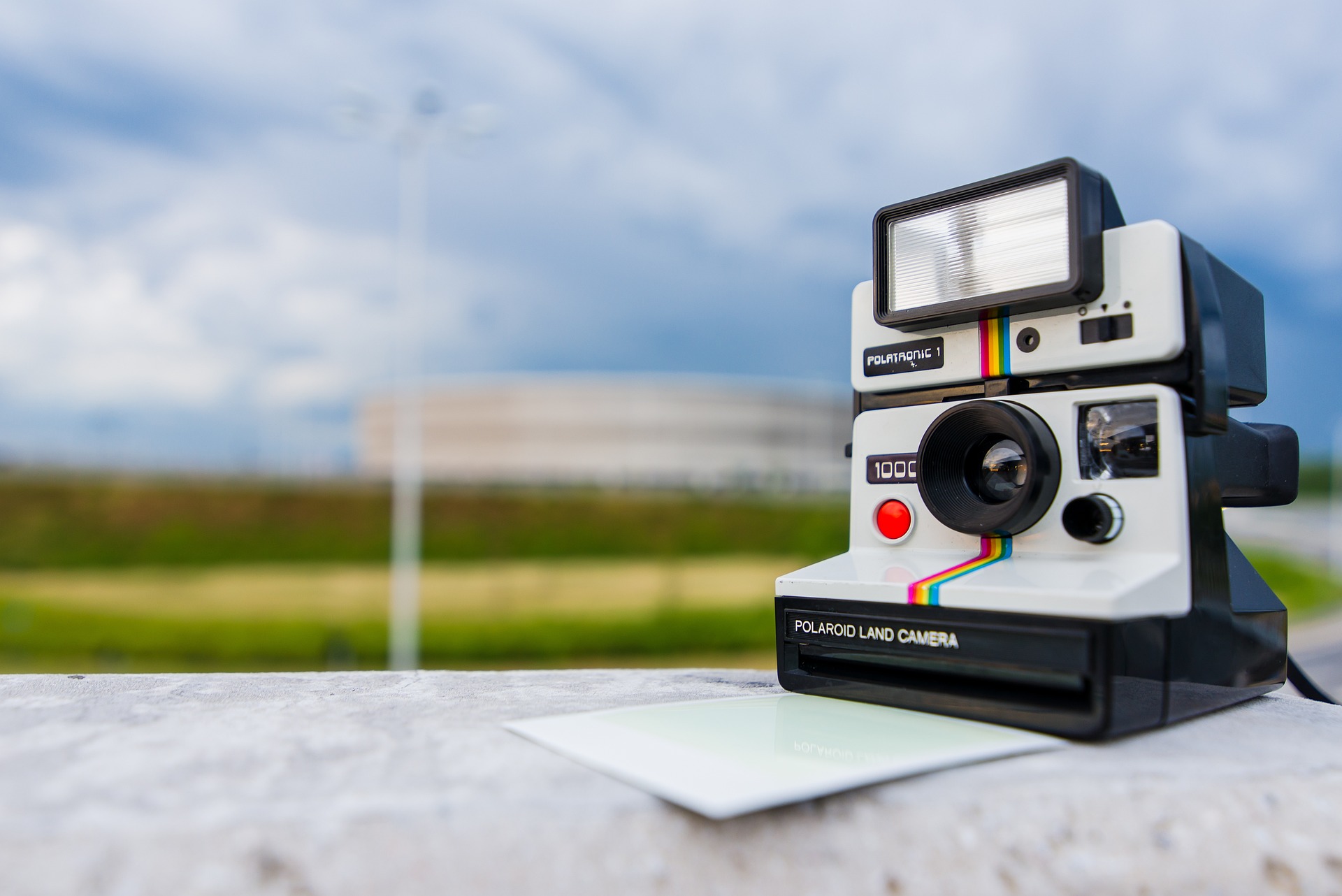 Things That Make Polaroid Cameras Make a Comeback This Year